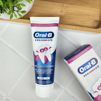 Зубная паста Oral-B Pro Junior 6–12 лет, 75 мл – с фторидом олова, нежный мятный вкус