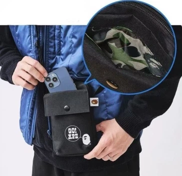 Сумка через плече Bape Go! Ape у чорному кольорі.