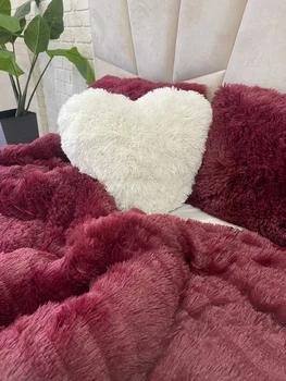 Одеяло всесезонное Grass Медведь плюшевый мех с коротким ворсом 200x230 см бордовый (tra122)