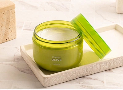 Зволожуючий крем з оливковою олією, Deliplus Crema corporal Olive, 300мл