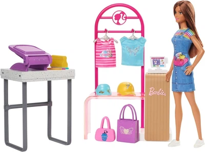Лялька Барбі Barbie Бутик моди та дизайну фольгованих аксесуарів (HKT78)