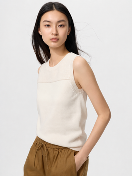 Жилет женский Uniqlo 668575314 M Молочный (1160317610)
