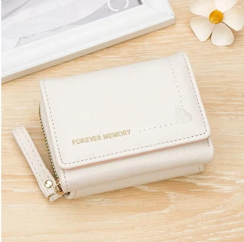Стильний компактний жіночий гаманець Pretty-152 білий