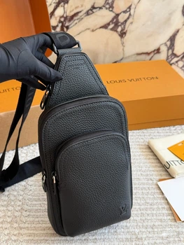 Мужская нагрудная сумка LV022 Louis Vuitton Avenue Total Black черная