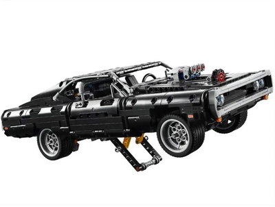 Конструктор Technic: Dodge Charger Домініка Торетто 1077 деталей — Модель 42111