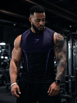 Безрукавка "Gymshark" компресійна чоловіча спортивна майка для тренувань чорна з фіолетовим L
