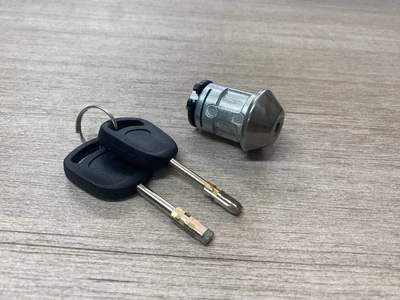 Личинка замка зажигания с ключами AKKUSSAN K04W044AKN FORD TRANSIT ->00