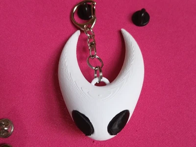 Брелок у вигляді маски персонажа з гри Hollow Knight. Aivory