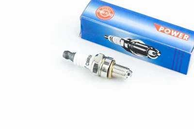 Свічка 4T CMR6H M10-L12,7 (пили/коси) до скутера JH/GY6