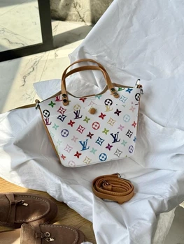 Элегантная женская кожанная сумка Louis Vuitton белая (96746)