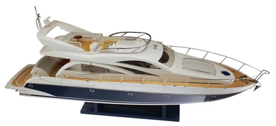 Модель моторної яхти Sea Club Sunseeker Manhattan h- 38 см, L-90 см (5403.V)