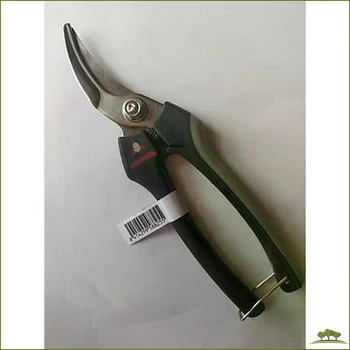 Секатор Bellota INOX.B идеален для ухода за лозой