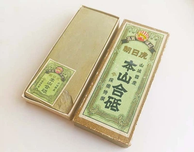 Японский Природный водный камень Nakayama Kiita Awasedo 790 г