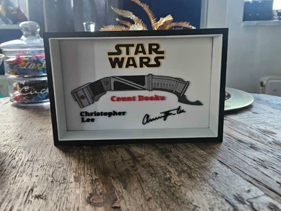 Картина-стенд Star Wars світловий меч Графа Дуку та автограф Крістофера Лі. Aivory