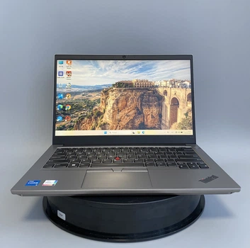 Ноутбук Lenovo ThinkPad E14 Gen 4 14" Full HD (1920×1080) Intel Core i5-1235U/DDR4 16Gb/SSD 256Gb/Intel Iris Xe Graphics Б/У