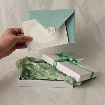 Конверт для денежного подарка в коробочке и бумагой тишью. Серия Wedding: Мятный