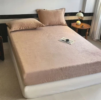 Простынь на резинке с наволочками из велюра Colorful Home 21796 160х200х25 см бежевая 5263634