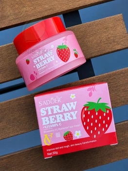 Крем для лица с клубникой и витамином C SADOER Strawberry VC Radiance Face Cream, 50 g