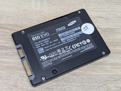 SSD Samsung 850 EVO 250 ГБ 2.5" - Б/В