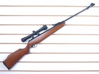 Пневматическая винтовка Borner XS25 wood с прицелом 4x32