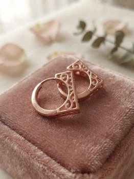Сережки-кільця "Ажурна корона" з медичного золота Xuping