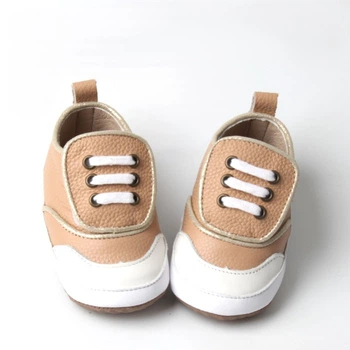 Дитячі кросівки BottiLion Casual Shoes з натуральноі шкіри на липучці , антиковзна підошва, внутрішня устілка 12,5 см ( 1,5-2 роки) , бежеві з золотистим кантом