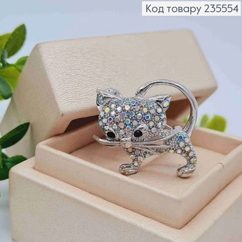 Брошь "Котик" украшена Блестящими камешками Хамелеон, Серебряного цвета, 3,2*2,7см