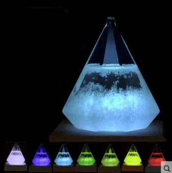 Барометр Штормгласс Кристалл Призма большой 14,5 х 11,5 см Storm glass на деревянной подставке с Led подсветкой от USB аккумулятор