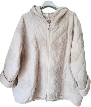 Женская итальянская однотонная курточка с вышивкой Oversize на молнии с капюшоном Светло-бежевая Хлопок One Size 0042/1