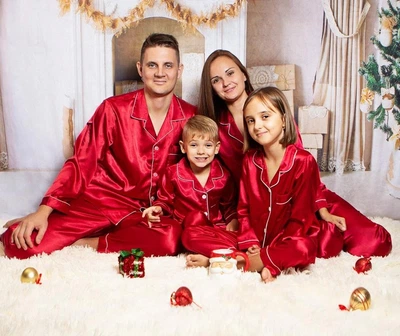 Парні піжами для всієї родини фемелі лук новорічні шовкові XL (4631/3)