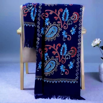 Зимний кашемировый шарф Boutique embroidery с вышивкой 190х72см Темно - Синий