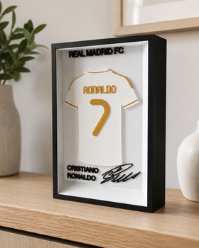 Картина в рамці футбольна футболка Cristiano Ronaldo Real Madrid FC. Aivory