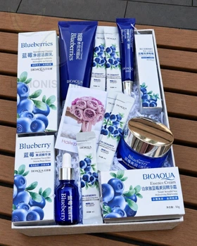 Набір косметики для догляду за обличчям Bioaqua Blueberry 5 в 1 (крем, крем під очі, сироватка для обличчя, пінка для вмивання,