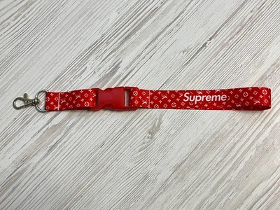 Брелок Ремешок SUPREME ( на мотоцикл мопед скутер мото ремешок брелок для ключей Суприм кросс )