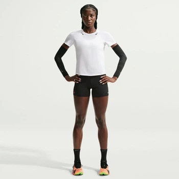 Футболка женская Nike W Nk Arswft Dfadv Top Ss S Белый IM7567-100
