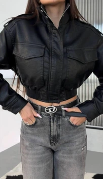 Жіноча демісезонна укорочена куртка з екошкіри на блискавці з накладними кишенями ELFBERG IN-8903 44 Чорний (2000001013656)