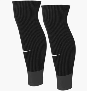 Футбольные гетры унисекс Nike Strike Sleeve S/M Чорний FQ8282-010