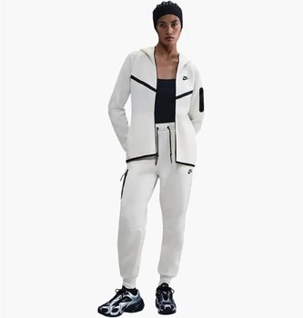 Спортивный костюм женской Nike Tech Fleece Grey M Сірий HV6747-133__HV6779-133