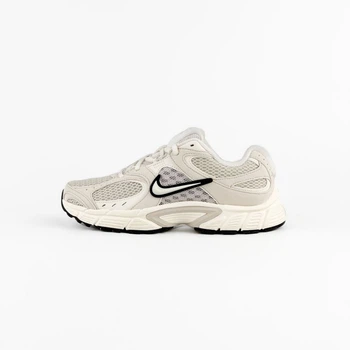 Кросівки жіночі Nike W V5 Rnr 38.5 Світло-кремовий II6294-100