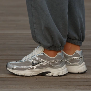 Кросівки Nike Initiator Grey Silver 40