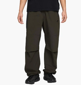 Брюки мужские Nike Tech Woven Oversized Trousers L Зелений HM7158-356