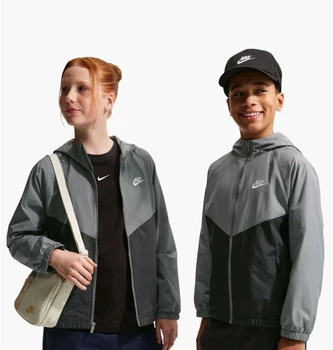 Вітровка дитяча Nike Sportswear Grey L зріст 152 см Сірий IF2821-084