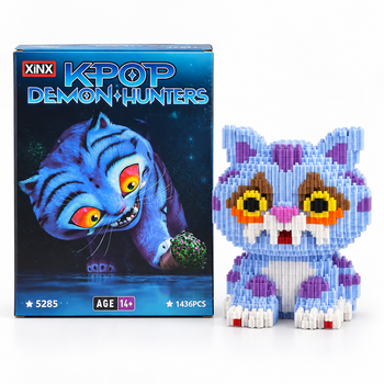 Микроблочный конструктор XINX K-Pop Demon Hunters Синий демон-кот, 1436 деталей, 13,5 см, 14+