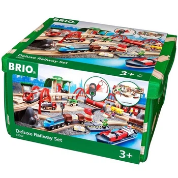 Дерев'яна залізниця BRIO Deluxe World 87 елементів зі світлом та звуком у контейнері (33052)