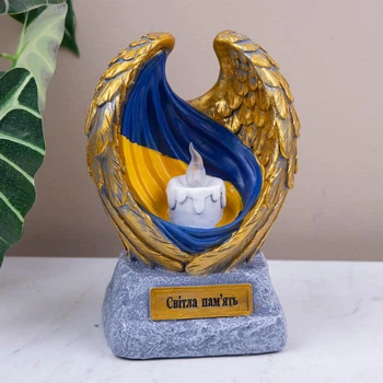 Фігура на кладовище - крила з свічкою 21 см