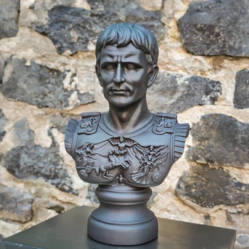 Гіпсовий бюст Цезаря чорний