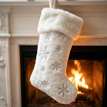 Новорічна шкарпетка для подарунків, різдвяний чобіток Christmas Stocking Decoration, 45см біла з срібними сніжинками