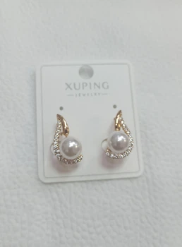 Сережки Xuping медичний сплав крапля з перлиною золотисто-білі