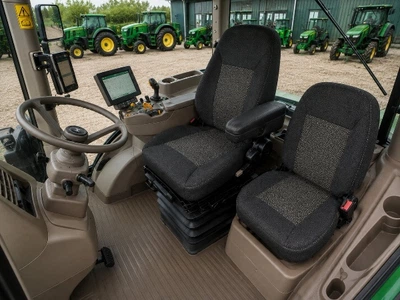 Автомобильные чехлы авточехлы на сиденья John Deere 8R 410 8R 340 трактор 20- Favorite черные Джон Дир 8Р 410 UV2491
