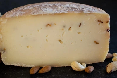 Сир Качотта з пажитніком (кор.) Козацьке подвір'я вакуум 300 г